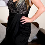 First pic of Kaz B. is a blonde British nympho mom that loves to cheat with a big dicked black guy - Mature.nl