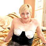 First pic of Eranka Is A Classy Old Wife Who Looks Great In Stockings &ndash; UK Wives Pics