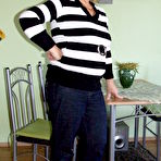 First pic of German mature housewife walking naked in the hallway on high heels - Mature.nl