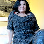 First pic of Horny Bristol wife playing with herself. &ndash; UK Wives Pics