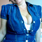 First pic of Kinky mature slut loves showing her hot body. &ndash; UK Wives Pics