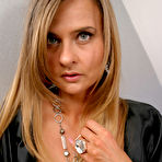 Third pic of Kate Bona Silk Busty Poland - Curvy Erotic