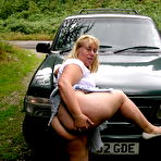 First pic of Lexie Fucks Her Pierced Cunt In The Car &ndash; UK Wives Pics