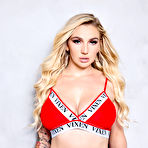 First pic of Kendra Sunderland loves getting drilled on a mattress covered in cash