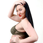 Second pic of Vanessa Vaughn Fucks a Toy