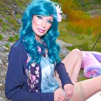 First pic of  Shanda Fay! 