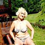 First pic of Granny Has Fun Naked In The Back Garden &ndash; UK Wives Pics