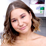 Second pic of Amalia Davis Curvy And Cute Nubiles - Bunnylust.com