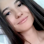 First pic of Melisa Rubs her Pussy