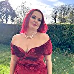 First pic of Toyboy doggystyle fucking tall, curvy and big ass cougar Juliet Redhead at her home - Mature.nl