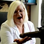 First pic of British Milf straggles an Indian dude with a huge cock and gives him a good ride &ndash; Bare Milfs