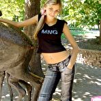 Second pic of LauralovesKatrina.com - teen lesbian fun!