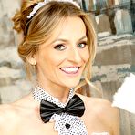 First pic of Dirty maid Natasha Starr bent over showing her butthole so you can jack off &ndash; Bare Milfs