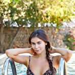 First pic of Foxy Alissa Cools Down in the Pool
