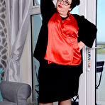 First pic of 45 year old BBW mature lady with a horny big ass and a big belly - Mature.nl