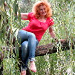 Second pic of Lesbian gets her ass licked