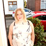 First pic of My BBW Neighbor Megan Milly is a decent housewife who loves to masturbate when she's dirty and alone - Mature.nl
