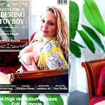 Fourth pic of The delivery guy winds up fucking nympho MILF cougar Elektra Stone with her big natural tits - Free Mature.nl content