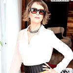 First pic of Hubby's asleep, so Jamie gets BBC! - Jamie Foster and Rob Piper (20:23 Min.) - Chicks on Black Dicks