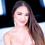 Second pic of Gizelle Blanco A Sexy Bartender Loves Pleasing Her Partner Amateur Allure - Hot Girls And Naked Babes at HottyStop.com