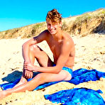 Third pic of Aussie Speedo Guy is a Bisexual Aussie Guy who loves speedos.