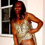 Second pic of Black mom tasting huge ebony love tool