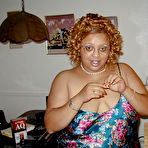 First pic of Black stud serviced cock-hungry ghetto mom