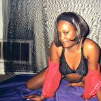 Fourth pic of T Luv, amateur from the hoods