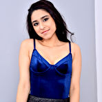 First pic of Young Indian girl Zoodie parts her labia lips after getting totally naked