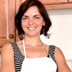First pic of Housewife Katie Z proudly displays her all natural twat and underarms