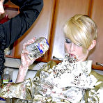 Second pic of Seductive fetish babe Carmen Croft is into kinky lesbian party