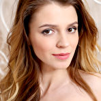 Second pic of Mary Kalisy Red Hot And Green By X Art at ErosBerry.com - the best Erotica online