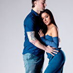 First pic of Blake Blossom & Vanna Bardot have a threesome on a loveseat