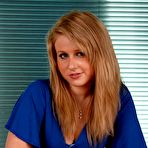 First pic of British amateur Lucy shows her painted toenails after getting naked