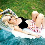 First pic of Sexy blonde Kathryn Mae dons sunglasses while having sex with her man friend