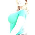 Second pic of Playful MILF Sara Jay slowly uncovering her tempting curves