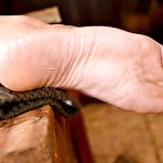 Second pic of Bonny and gallant babe Foxy Di does satisfying foot fetish flick