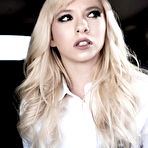 First pic of 18-year-old blondes Carmen Caliente and Kenzie Reeves get tricked into a 3some