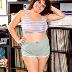 Second pic of Amateur girl Emily V for Abby Winters  | The Hairy Lady Blog