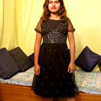 First pic of Indian teen sports a touch of lipstick while getting completely naked