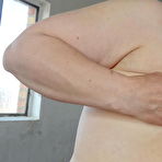 Third pic of Amateur BBW Fr Lizzy plays with her natural boobs before showing her big ass