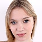 First pic of Teen amateur stands straight and naked after her attire miraculously disappear