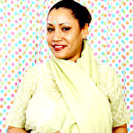 Second pic of Older mature Indian Kira B modelling her sexy legs non nude in sandals