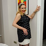 First pic of Italian curvy housewife Valentina does her toyboy and gets her shaved mature pussy fucked - Mature.nl