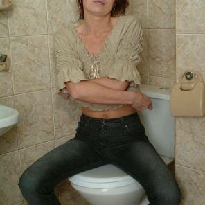 Mature Bitch Pissing #134458