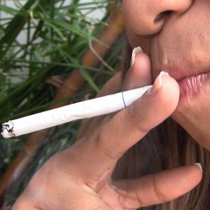 Full Figured Babe Makes Smoking So Sexy #138501