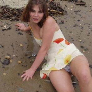 Busty Outdoor Solo #142165