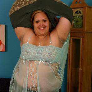 Fatty Pussy Rubbing #204584