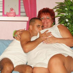 BBW Belly Thumping #292743