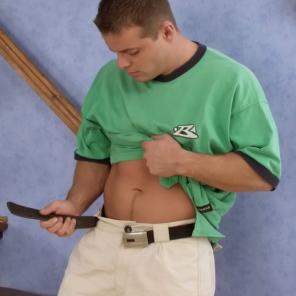 Buffed Hunk Wanking #421397